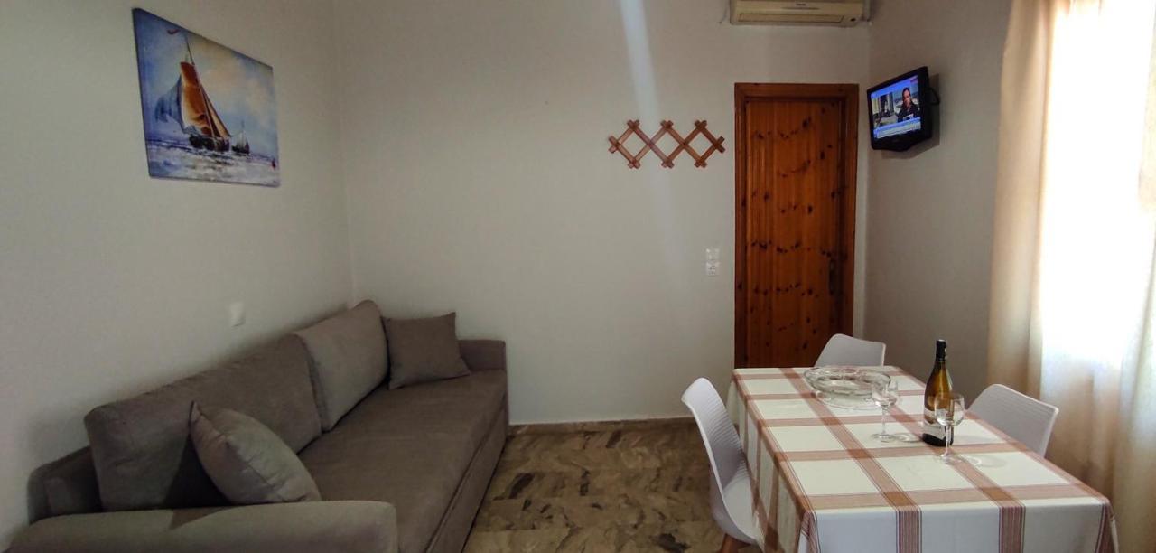 Artaki Beach Comfy Apartment Koroni  Exterior photo