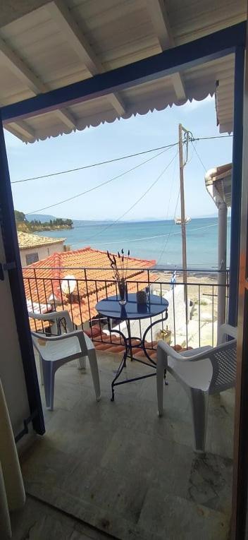 Artaki Beach Comfy Apartment Koroni  Exterior photo